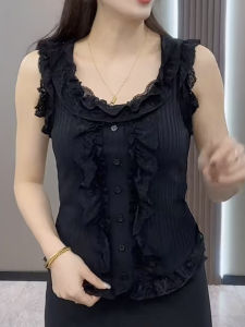 French Design Sensation Unique Black Lace Wooden Edge Trim Button Strap Vest Chic Sleeveless Top Women New Fashion Summer