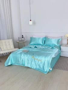 223 Dansunreve Silk Thin Quilt: A Soft & Cooling Summer Blanket for Queen/King/Super King