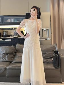 Váy Lưới Ren Kiểu Pháp Thanh Lịch Cho Nữ Mùa Xuân 2025 Váy Dài Không Tay Eo Cao Váy Chữ a Mềm Mại Vừa Phải