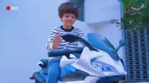 [SG] childrens electric motorcycle cool rechargeable motorcycle with music and lights for 3-10 yrs kids gift