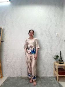 Đồ bộ mặc nhà trung niên lụa Latin tay lỡ quần ống suông dài 9 tấc size lớn từ 45 - 72kg