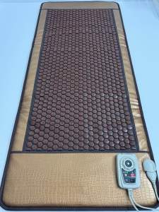 Thảm đá nóng 70x180cm giảm đau thoát vị địa đệm thoái hóa cột sống đau lưng xương khớp toàn thân cho người cao tuổi