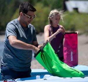 กระเป๋าใส่โทรศัพท์มือถือสำหรับดำน้ำกันน้ำในร่มกลางแจ้ง กระเป๋าใส่ของแบบสะพายข้างสำหรับผู้ชายและผู้หญิง กระเป๋าใส่ของสำหรับเล่นกีฬา