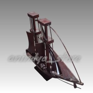 miniatur kapal lalayar kayu souvenir (M)