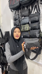 Tas Slempang Pria Waterproof Desain 2in1 PEGE Jax Bisa Dipakai Selempang dan Pouch - PG 9070