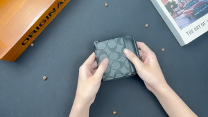 EERSHENSHI  กระเป๋าสตางค์ผู้ชายแบบซิปเล็ก ออกแบบพกพาสะดวก มีช่องใส่บัตรหลายช่อง น้ำหนักเบา ใช้ได้ทั้งในธุรกิจและชีวิตประจำวัน