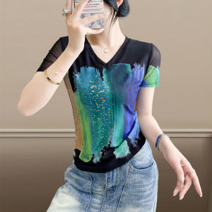 YIMEI เสื้อยืดแขนสั้นคอวีสำหรับผู้หญิงใส่ในฤดูร้อน2025เสื้อตาข่ายพิมพ์ลายแฟชั่นเสื้อยืดได้โอเวอร์ไซส์เข้ารูปพอดีมีสไตล์