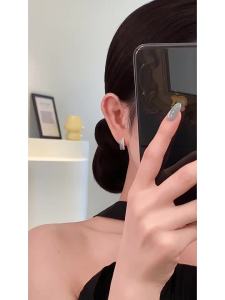 kuina | Unique Beautiful Blue Diamond-studded Earrings