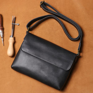 กระเป๋าสะพายข้างหนังแท้ทำมือสไตล์ย้อนยุค กระเป๋าสะพายข้างแบบยาวสำหรับผู้ชาย กระเป๋าสะพายข้างแบบลำลองสำหรับใส่โทรศัพท์มือถือ