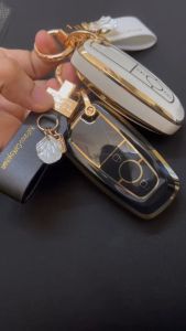 เคสรีโมทรถ Ford Ranger Next Gen 2023 Ford Raptor ดำเงาเส้นสีทอง และสีขาวเส้นสีทอง ดูเรียบหรู (Black Gold-Line TPU Key Case) แบบ 2 ปุ่ม Push Start