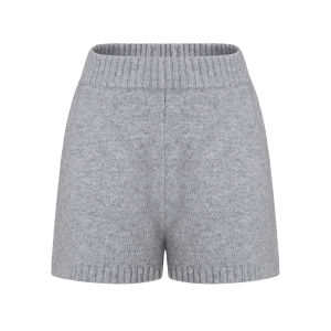 Bộ Quần Short và Áo Sweater Cổ V Sâu Phong Cách Nhà Nghỉ