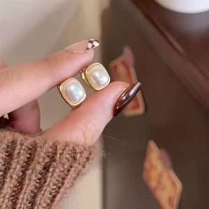 Authentic Gold Plated Copper Pearl Earrings French Vintage Small Square Versatile Daily Commute Simple New Chinese Style Ear Hooks