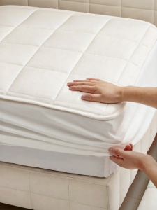 Mercury | Quilted Thick Cotton Bed Cover 60 Count