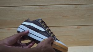 SEPATU CASUAL KULIT SINTETIS NEW DESIGN PRIA LOW PENDEK COKLAT TUA