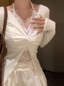 Karrar betsey | New 2026 French Style Lace Halter V-Neck Long Sleeve Slim Fit T-Shirt