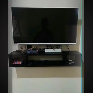 Rak TV Dinding Minimalis/Meja TV Tempel Dinding Model 3 Kotak 80x15cm
