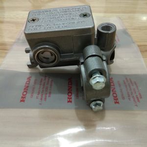 Master Rem Atas Assy Depan Scoopy Fi K16G 2013-2015 Scoopy Esp K16R 2015-2017 Scoopy Karbu KYT 2010-2013 KWN Scoopy Fi Non Esp Rumah Minyak Rem Assy Depan Scoopy Dudukan Rumah Handle Handle Kanan Kiri Dudukan Spion Kiri Paket Master Rem Atas Depan Scoopy