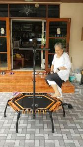 Smartplayonly แทรมโพลีนที่กระโดด เกรดเยอรมัน รุ่นซุปเปอร์บันจี้ยางยืด 44H ทรงหกเหลี่ยม ขนาด 44 นิ้ว(111 ซม.) สีส้ม มีบริการเก็บปลายทาง