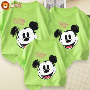 เสื้อยืดคอกลมแขนสั้นผ้าฝ้ายแท้ลายมickey Mouse สำหรับครอบครัว 3 คน ฤดูร้อน 2025 ใหม่ล่าสุด เสื้อผ้าเด็กชายและเด็กหญิง
