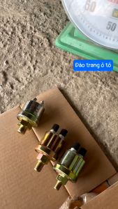 Núm báo dầu thân to phi 10 12 16 dùng cho xe ô tô xe huyndai xe khách xe tải thùng