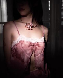 Natural Pearl Blue Mother Shell Baroque Flower Collar Retro Romantic Bells of Ireland Collar Style Necklace Elastic Florals