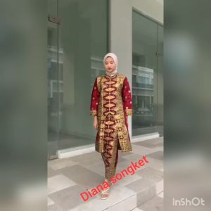 setelan songket naga bintang warna marun