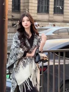 Womens Knitted Wool Scarf Cowl Neck Wrap Warm Black White Korean Style Autumn Winter Fashion Outerwear Casual Commute Style