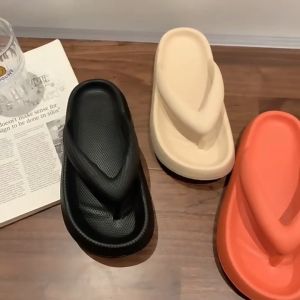 รองเท้าแตะ รองเท้าหูคีบ วัสดุยาง ใส่สบาย สีพื้น รองเท้ามินิมอล ยิ่งใส่นานยิ่งนิ่ม