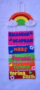 Hiasan dinding Hiasan kelas gantungan biasakan ucapkan maaf permisi tolong terima kasih bahan flanel