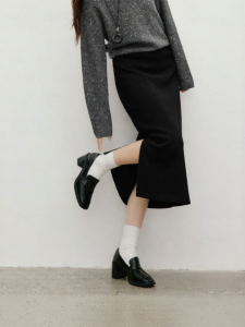 HOPESHOW | Slimming Black Lightweight Skirt