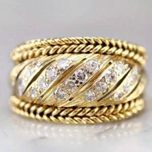 Huitan Luxury Women Ring for Party Fashion Gold Color Inlaid Bright Cubic Zirconia Accessories Temperament Lady Wedding Jewelry