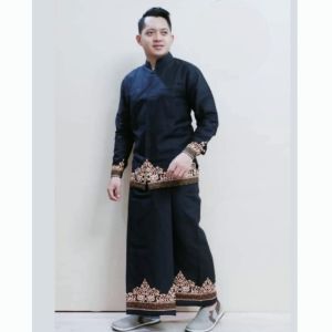 Fashion Muslim Baju Koko Setelan Sarung Celana Pria Dewasa Kombinasi Kemeja Batik Lengan Panjang Pendek Murah Pakaian Cowok Modern Terbaru Motif Tumpal Putih Hitam