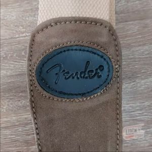 สายสะพายกีต้าร์ Fender มีสีให้เลือก 4 ประเภท - สามารถปรับสายได้ วัสดุทำจากผ้า