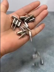 100/50 ชิ้น ตัวยึดแผ่นชั้นสกรูเกลียวปล่อยสำหรับตู้เสื้อผ้า ขายึดแผ่นปิดช่องเก็บของแบบสกรูยึดถาวรพร้อมปลอกกันลื่น