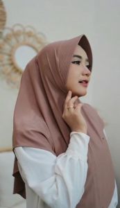 Hijab Nutup Dada & Model Kenaan Trendy Terbaru
