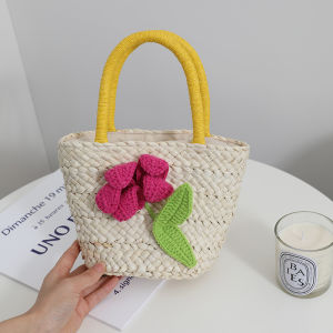 Fresh Flowers Straw Bag 2023 New Arrival Corn Husk Woven Tote Hand Carrying Small Basket Vacation Beach Bag