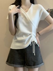 เสื้อยืดคอกว้างแขนสั้นทรงหลวมสำหรับผู้หญิงไซส์ใหญ่ในฤดูร้อน ทรงเข้ารูป ปกติ ทรงเข้ารูป คอวี ทรงเข้ารูป ปกติ