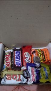 Valentines Gift Box: 10 Pcs Assorted Imported Chocolate w/ Letter & Picture & 1 Free Gift