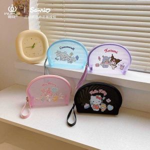 กระเป๋าใส่ดินสอ ใส่เครื่องสำอางค์ Sanrio Character ทรงครึ่งวงกลม ผ้าตาข่าย งานลิขสิทธิ์แท้ ผ้าไนลอน มีซิปปิด พร้อมส่งครบลายตามภาพ ขนาด 21×15×8 cm