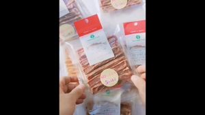 NATURAL CORE Imported Korean Dog Treat Dog Snack Jerky Marbled Chicken & Codfish Slice Marbled Beef & Codfish Slice 90g