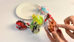 SQUEEZE POP IT Granat 3D Gantungan Kunci Granat Squishy Fidget Toys Gantungan Unik Terbaru