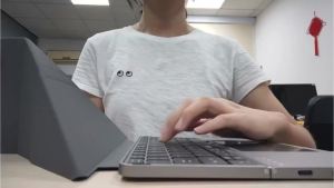 Jomaa Folding Wireless Keyboard with Touchpad Rechargeable Bluetooth Keyboard for ipad Tablet Phone