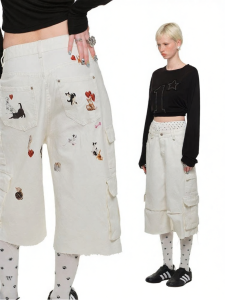 1JINN STUDIO | Cat & Dog Print Washed Straight Low-Rise Jean Capri