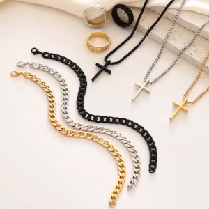 3PCS/SET Punk Cross Pendant Necklace Set for Men Edgy Gothic Jewelry Minimalist Layered Chain Gift