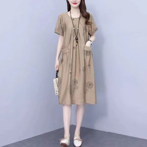 พลัสไซส์ ผ้าฝ้าย ผ้าลินิน คอกลม เดรส ฤดูร้อน ใหม่ หลวม แฟชั่น พรางหุ่น คู่ กระเป๋าเสื้อ คลอดบุตร เดรส ทรงเอ Midi เดรส