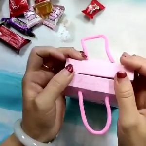 🎁 Gift Packaging Bag for Birthday Parties | Kraft Paper Bags with Cartoon Dinosaur 🦖 | Kids Door Gift Bags in Cute Pink & Blue Designs | Perfect for Birthday Events & Door Gifts 🎉