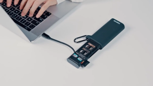 Ulanzi CR2 USB Type-C Micro SD TF Memory Card Reader Storage Case for Smartphone PC Laptop Computer