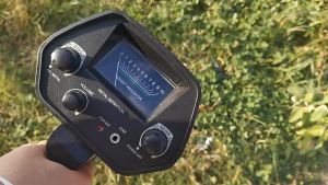 READY KingDetector MD-4030 Detektor Alat Pendeteksi emas dalam tanah Logam Gratis Baterai 9V