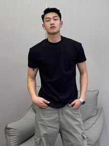 Slim Fit Boxy Style Short Sleeve Black T-Shirt for Men Casual Breathable Summer High Street Clean Fit American Style Shoulder T-Shirt