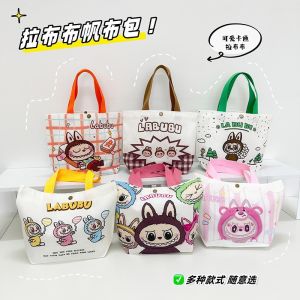 กระเป๋าผ้าใบผ้าใบ Labubu กระเป๋าถือลายการ์ตูนน่ารักสำหรับผู้หญิง กระเป๋าใส่อาหารสำหรับเดินทางไปทำงาน กระเป๋าสะพายข้างผ้าใบ